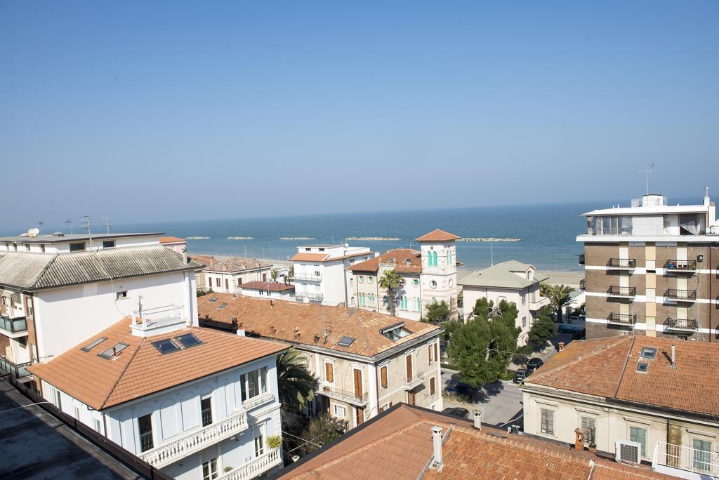 Hotel Gabbiano Porto San Giorgio Kültér fotó