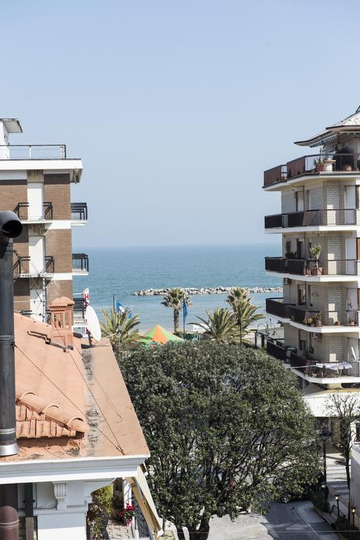 Hotel Gabbiano Porto San Giorgio Kültér fotó