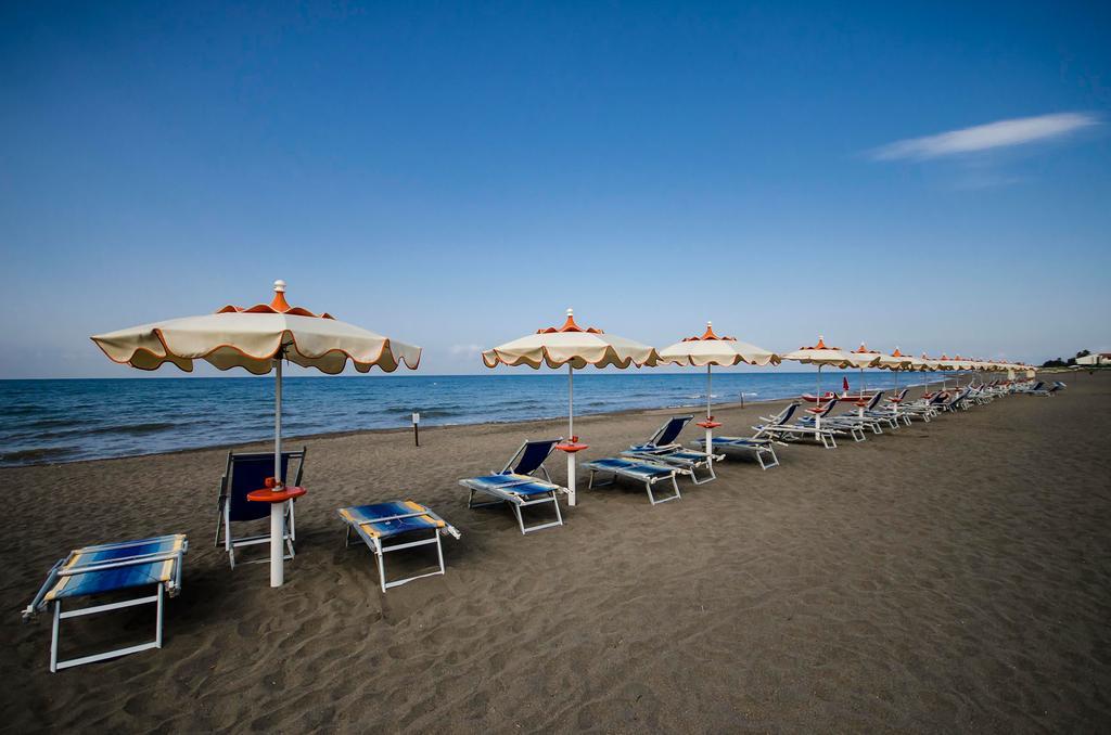 Hotel Gabbiano Porto San Giorgio Kültér fotó