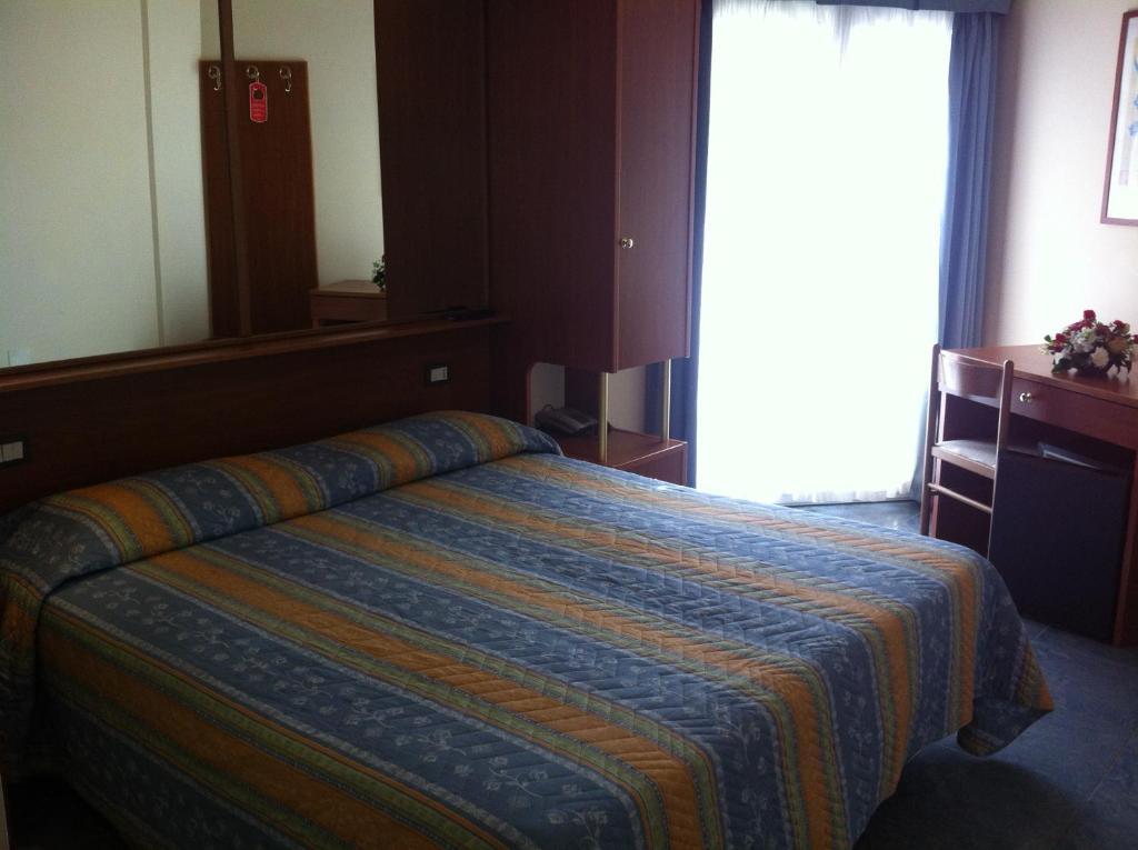 Hotel Gabbiano Porto San Giorgio Szoba fotó