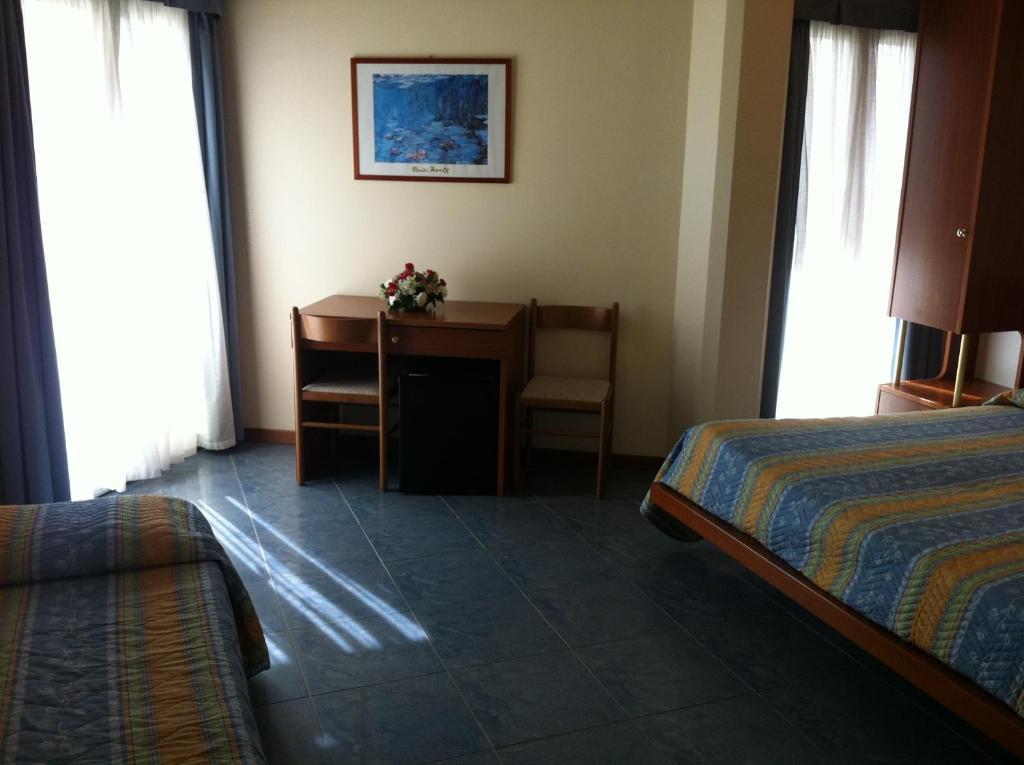 Hotel Gabbiano Porto San Giorgio Szoba fotó